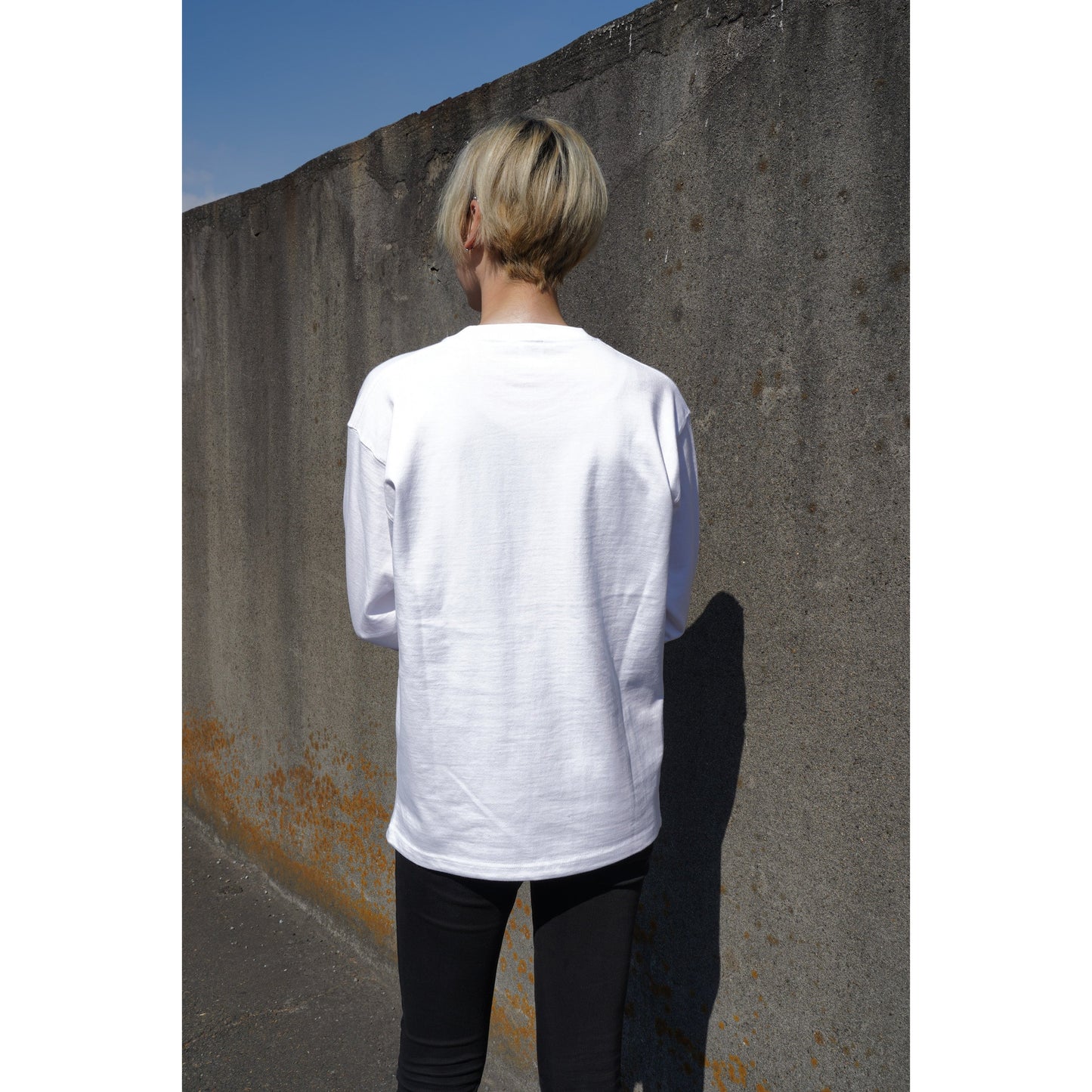 ヘビーウェイト　ロゴ刺繍　長袖Ｔシャツ